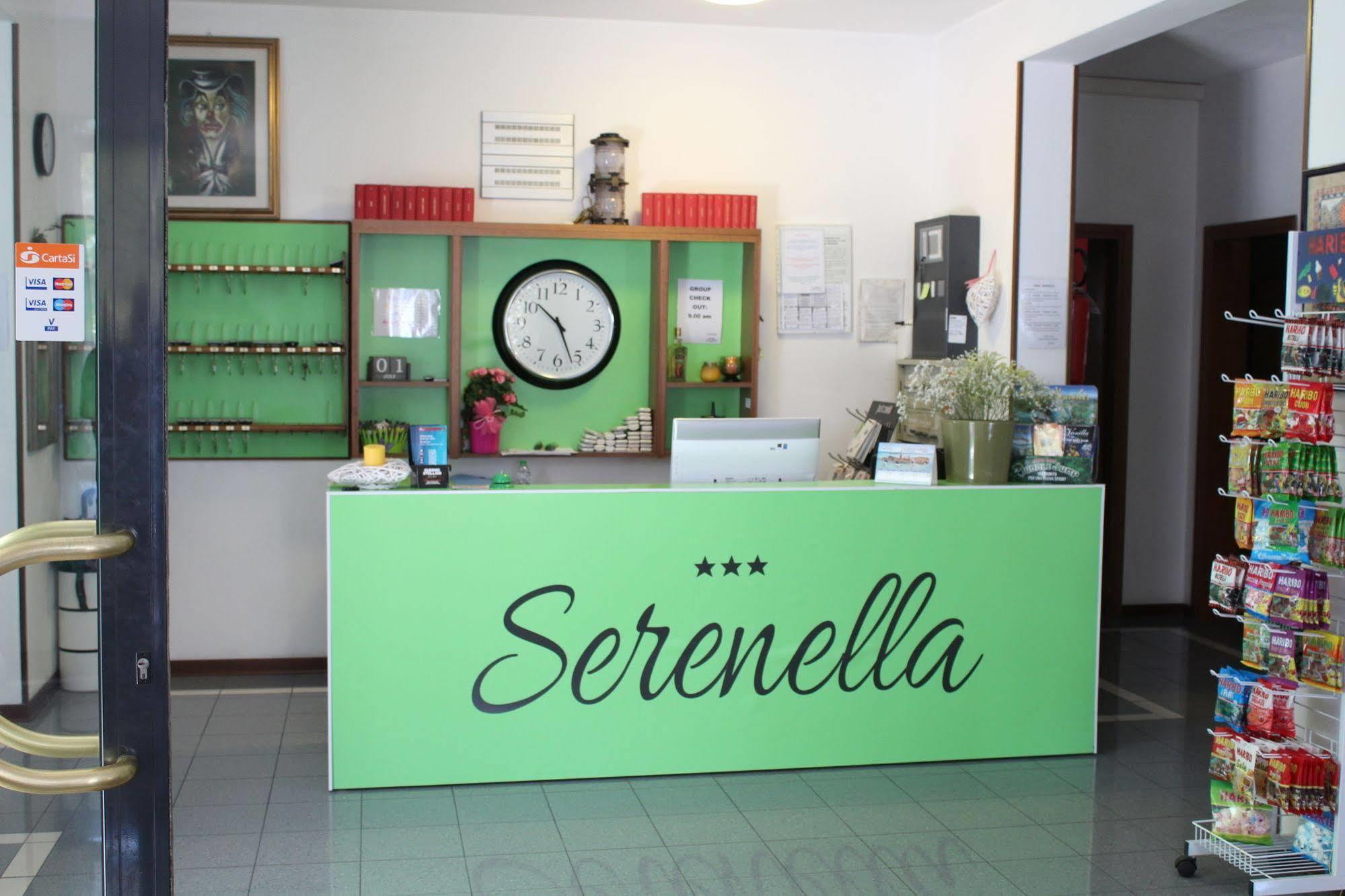 Hotel Serenella リド・ディ・イエゾロ エクステリア 写真